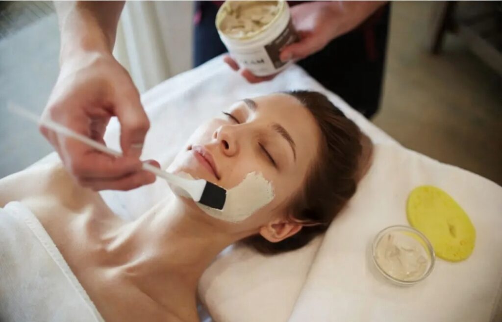 Acnelan Peel Treatment